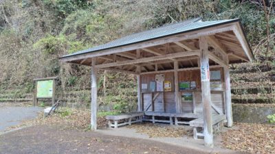 金剛山の駐車場　大阪府立金剛登山道駐車場