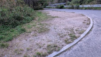 金剛山の駐車場　青崩道