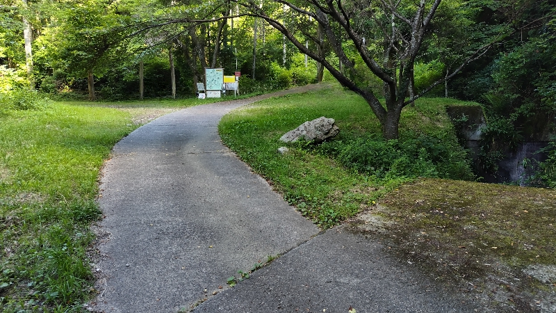 金剛山 登山口（井手口広場）