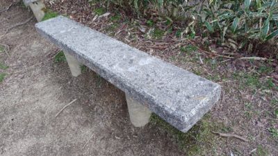 金剛山のベンチ